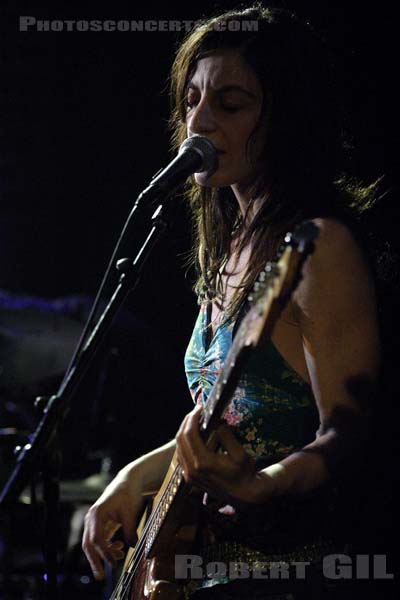 JOHN PARISH - 2005-12-11 - PARIS - La Maroquinerie - 